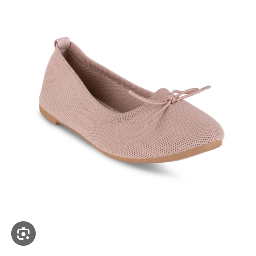 Danskin Wonder Flats with bow